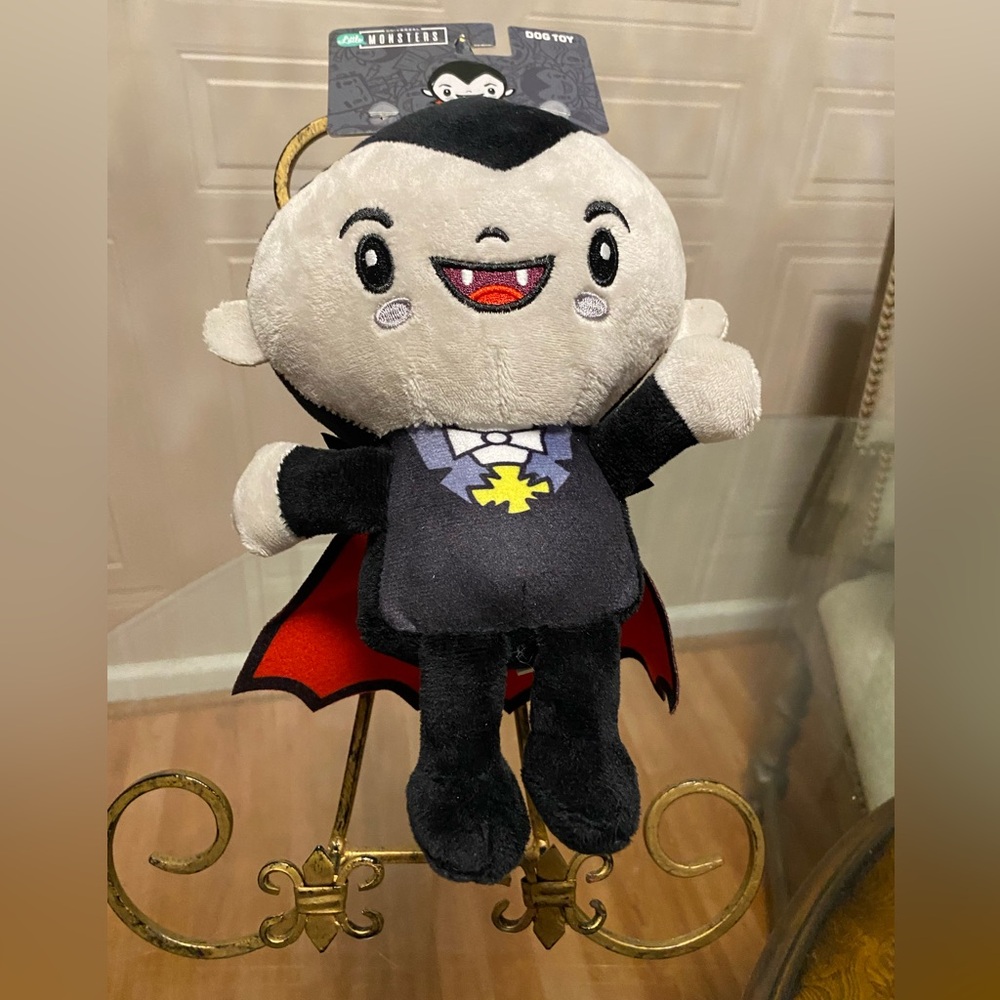 Little Monsters  UNIVERSAL MONSTERS Little DRACULA PLUSH Toy 9”  With Squeaker